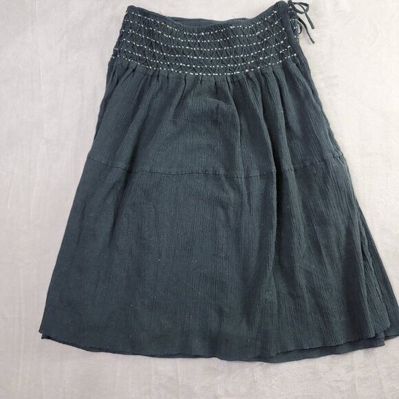 American Eagle Outfitters Dresses & Skirts - American Eagle Black & White Lined Women's Crinkle Tie-Waist Skirt | Size 6